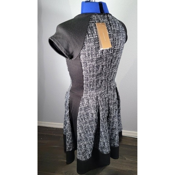Dina Be Fit & Flare Skater Dress Size XS Extra Small Black & White NEW - Picture 5 of 16